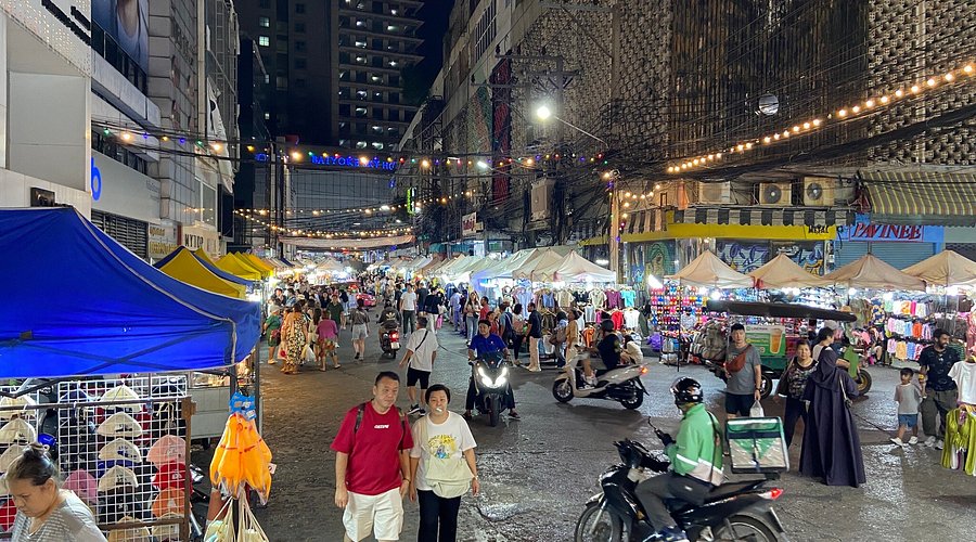 Pratunam Market